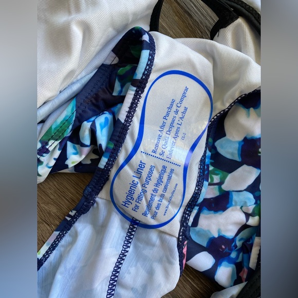 Women’s one piece bathing suit , 2XL - Picture 7 of 7